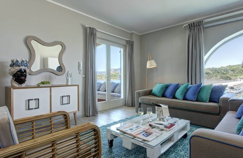 Vulcano Appartement | Private accommodation within the Les Sables Noirs resort by the sea