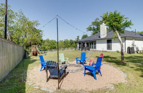 Cove Maison | Private Acreage, Pergola and Fire Pit Baytown Home