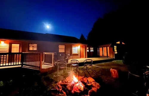 Snowshoe Cabine | Escapade familiale en raquettes confortable et relaxante!
