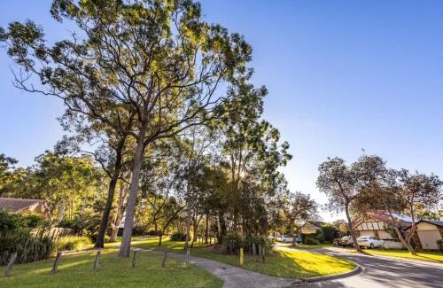Forest Lake Maison | Private and Spacious 4BR Home with Parkview 5mins to Mall