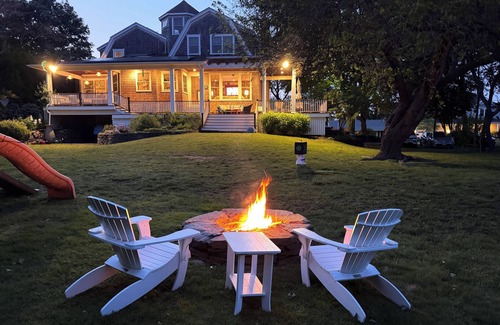 Greenbush Appartement | Private Apartment in Third Cliff Scituate Home .Walk to Beach. Pet Friendly