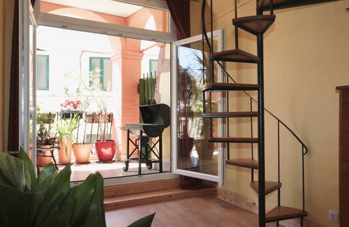 Lisbon Old Town Maison | Private Apartment inside of a guest house