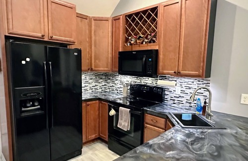 Cheektowaga Appartement | Private Apartment next to Airport!
