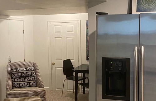 Silver Spring Maison | Warm, Cozy, 1 Bed. Private Apt w/ Hi-Speed Internet, DC Metro