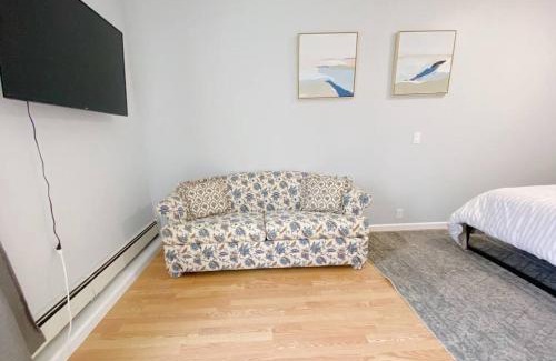 Coram Appartement | Private Apt King Suite, L.I, NY-Hamptons to NYC