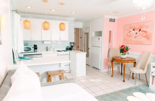 Tybee Island Appartement | Private Balcony - Beach - Pool and Pickleball