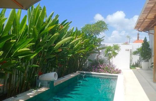 Medahan Villa | Private Bali Villa - Pool & Ricefield View