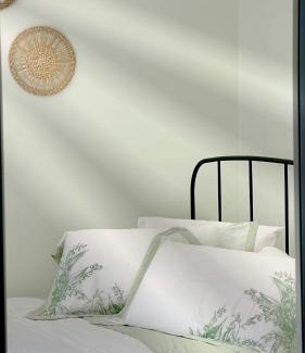 Marsfield Maison | Private bath garden view guest room pet friendly