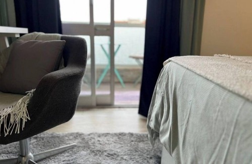 Reboleira Appartement | Private bathroom in apartment shared with other guests