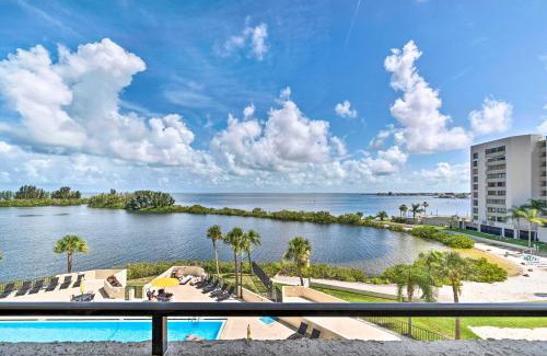 Hudson Appartement | Private Beach Access and Gulf Views Hudson Condo!