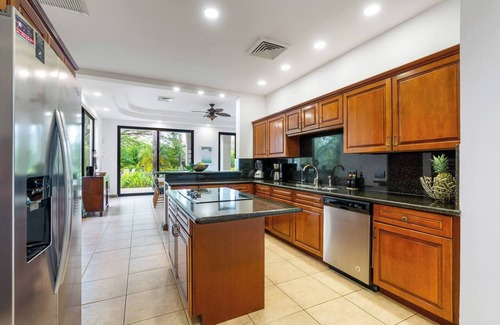 Tamarindo Maison | Private Beach Access- Golf Front with Beach club membership! Exclusive Location