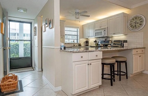 Indian River Shores Copropriété | Private Beach Access-1 minute walk from the door & the your coffee's still hot!