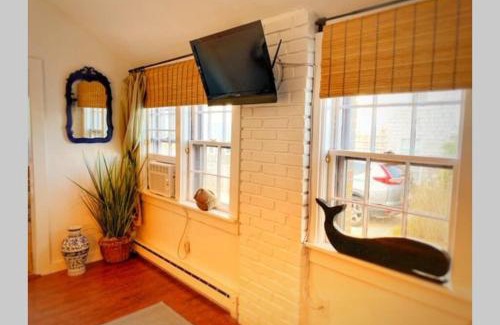 Siasconset Maison | Private Beach Cottage for two in Sconset!