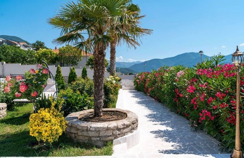 Bijela Villa | Private Beach, Full Sea View, Villa Garden Beach