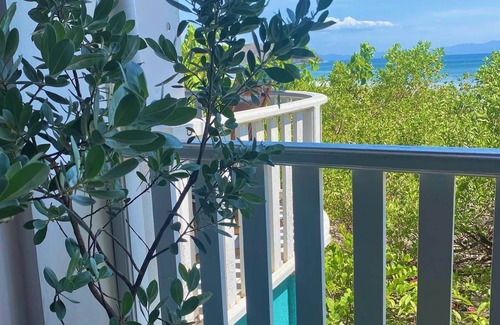 Playa El Coco Appartement | Private Beachfront Studio; Balcony; kitchen
