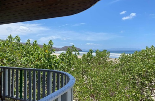 Playa El Coco Appartement | Private Beachfront Studio; Balcony; kitchen