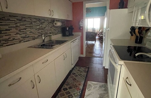 Estate Golden Rock Copropriété | 95 $ juillet spécial - condo privé en bord de mer à quelques pas de l'océan