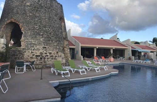 Estate Golden Rock Copropriété | 95 $ juillet spécial - condo privé en bord de mer à quelques pas de l'océan