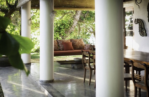 Pelena Villa | Private Beachfront Family Villa 2BR, au complet, Piscine à débordement