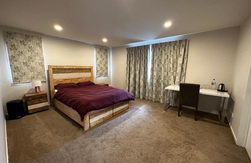 Flat Bush Maison | Private Bedroom Ensuite Close to all amenities