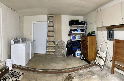 Tallahassee Maison | Private Bedroom with private bathroom in furnished home 2 Miles to FSU & I-10.