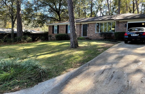 Tallahassee Maison | Private Bedroom with private bathroom in furnished home 2 Miles to FSU & I-10.