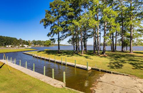 Aurora Maison | Private Boat Launch! Pamlico River Hideaway