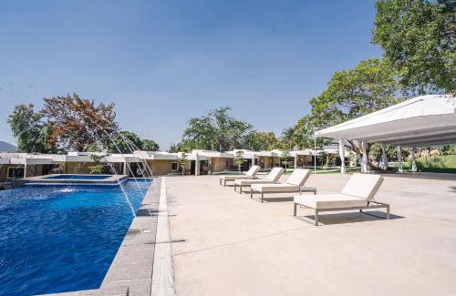 Cajititlan Maison | Private Bungalow Cajititlan Pool