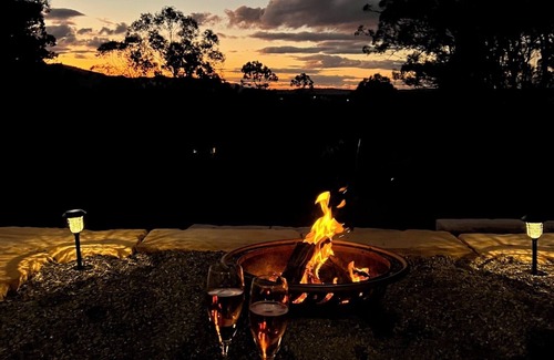 Broke Cabine | Private bush retreat in Hunter Valley Wine Country.