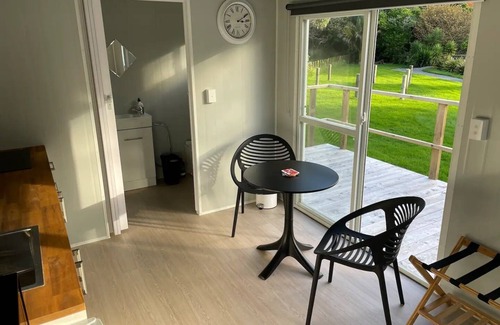 Paraparaumu Chalet De Ski | Private Cabin Retreat
