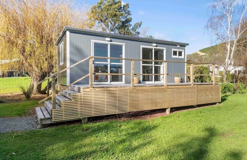 Paraparaumu Chalet De Ski | Private Cabin Retreat