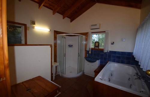 Kaikoura Cabine | Private cabin with WiFi on a lavender farm in Kaikōura