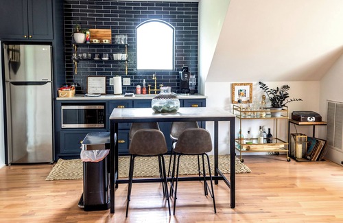Lockeland Springs Maison | Private Carriage House in Diverse & Historic East Nashville- Minutes to Downtown