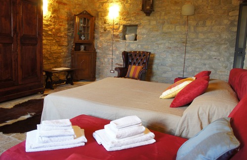 Nerbisci Autre | Chateau Prive' Gubbio Perugia Ombrie, 8 personnes, jacuzzi, jardins, bbq terrace