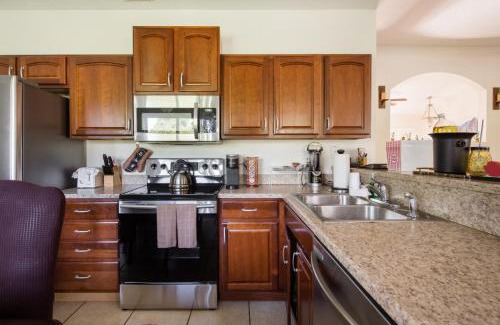 Deltona Lakes Maison | Private Centrally located Cozy relaxing Getaway!