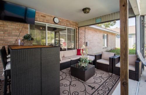 Deltona Lakes Maison | Private Centrally located Cozy relaxing Getaway!