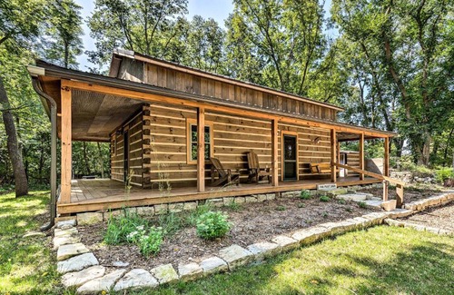 Elmdale Maison | Private Chase County Cabin on Middle Creek!