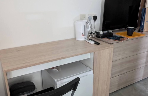 Luqa Appartement | Private cosy room in a modern suburban penthouse