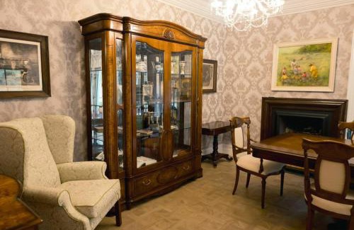 Newcastle West Maison | Private Country Residence Made 4 Luxury Gathering