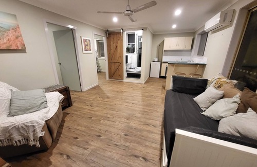Greenbank Maison | Private, country retreat - with pool, spa and fire pit. Pet friendly.