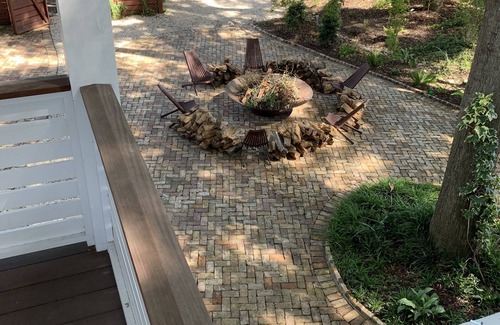 Mount Pleasant Cottage | Private courtyard cottage-5 min from the beach