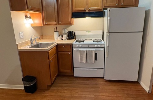 Parkside Appartement | Private cozy Apartment 1Bed+1Bath “Entire place only for you” WiFi-Parking