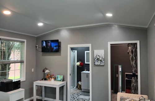 Red Hill Appartement | Private Cozy Room Getaway Golf Course View CCU, HGTC, CMC, 20 Restaurant 1 Min.