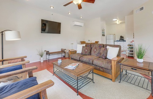 Casas Adobes Estates Maison | Picturesque Tucson Casita w/ Desert Garden