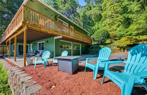 East Olympia Maison | Private Dock and Fire Pit Lakefront Gem in Olympia