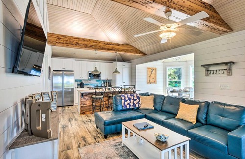 Darien Maison | Private Dock and Porch Riverfront Darien Cottage