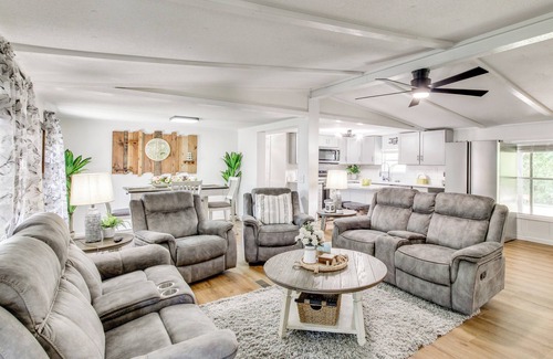 Andalusia Maison | Private Dock + Fire Pit: Point A Lake Retreat!