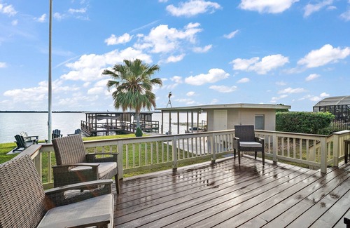 Tavares Maison | Private dock, fire pit, waterfront on Lake Dora walkable to downtown Tavares!