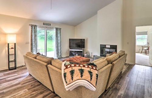 Thompson Maison | Private Dog-Friendly Home 3 Mi to Elk Mountain