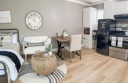 Concord Appartement | Private Entry Elegant Quiet Safe Cozy Studio Suite